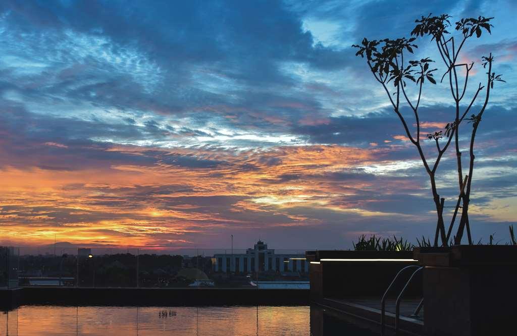 Hotel Golden Tulip Essential Tangerang Extérieur photo